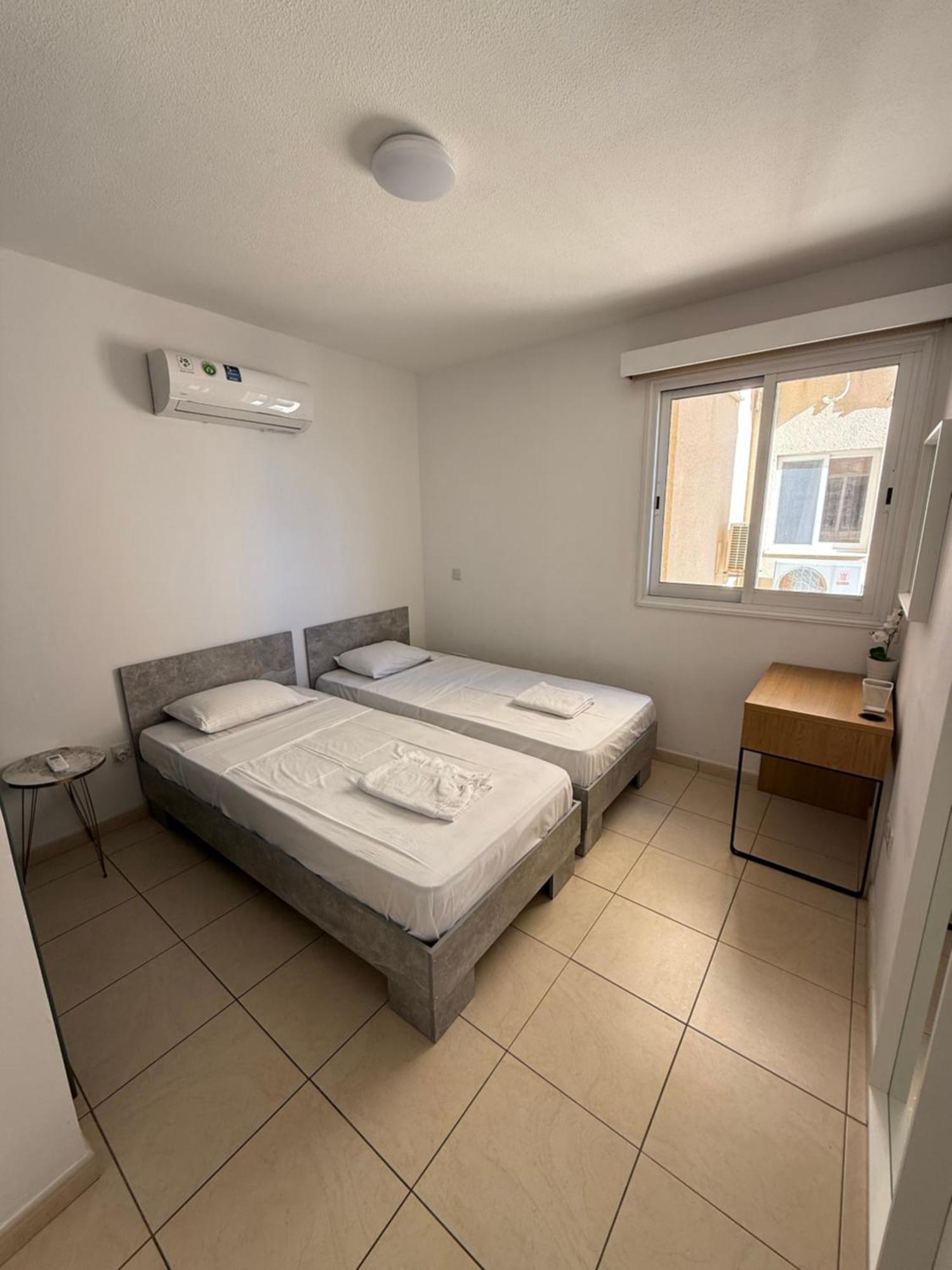 Appartement Sunrise à Larnaca Extérieur photo